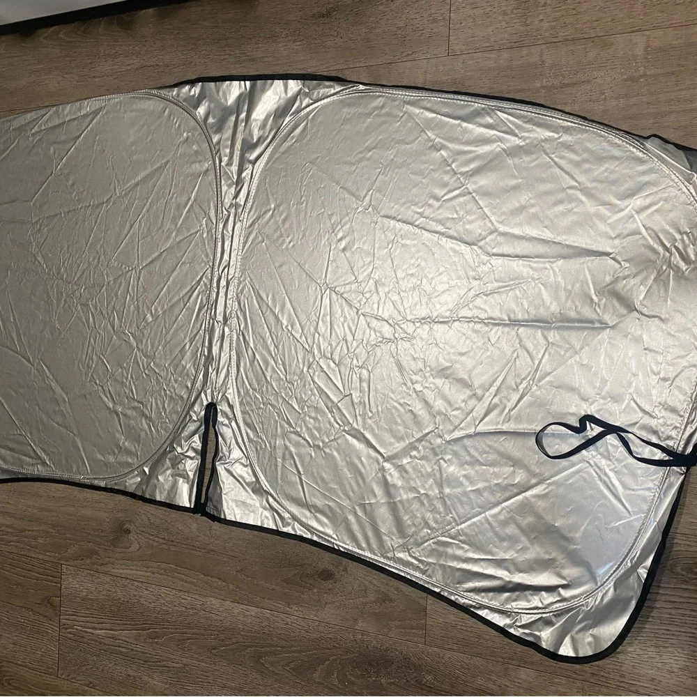 Windshield Sunshade - Picture 4 of 5